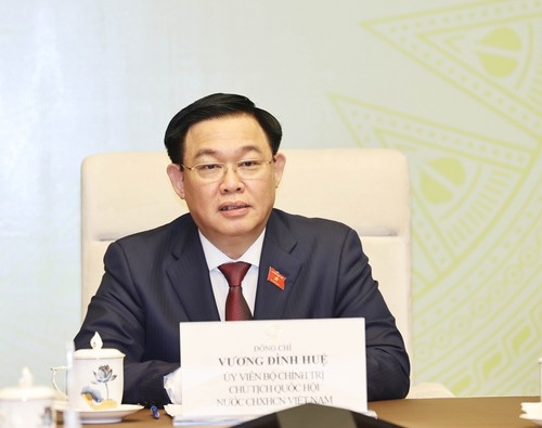 越南国会主席王庭惠与国防与安全委员会举行工作会议 - ảnh 1