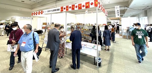 Hàng Việt Nam gây ấn tượng tại Hội chợ Osaka- Nhật Bản - ảnh 1