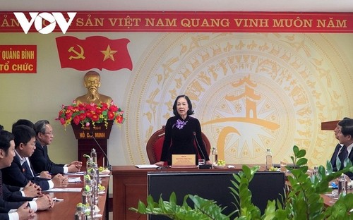 Trưởng Ban Tổ chức Trung ương Trương Thị Mai làm việc với Ban Tổ chức Tỉnh ủy Quảng Bình - ảnh 1