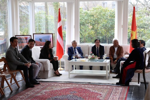 Đại sứ quán Việt Nam tại Đan Mạch gặp mặt cộng đồng nhân dịp Giỗ tổ Hùng Vương 2022 - ảnh 2