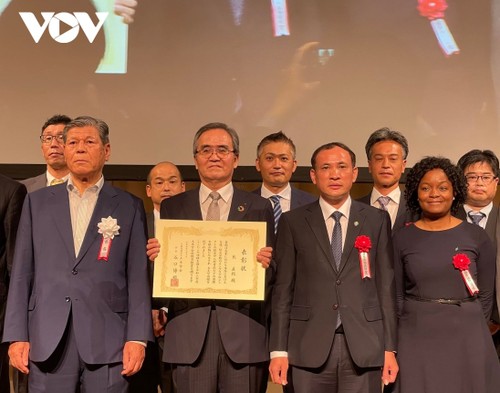 Nhật Bản trao giải thưởng cho nhà khoa học Nguyễn Trung Việt của Việt Nam - ảnh 1