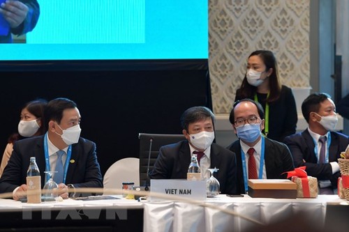 Việt Nam kêu gọi APEC tăng cường trao đổi và hỗ trợ quảng bá chính sách mở cửa du lịch quốc tế - ảnh 1