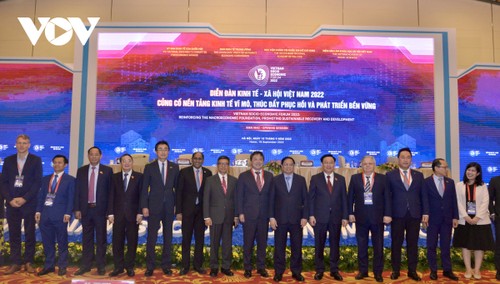 Diễn đàn Kinh tế - Xã hội Việt Nam 2022: Duy trì ổn định kinh tế vĩ mô đồng thời ứng phó chủ động, linh hoạt - ảnh 3