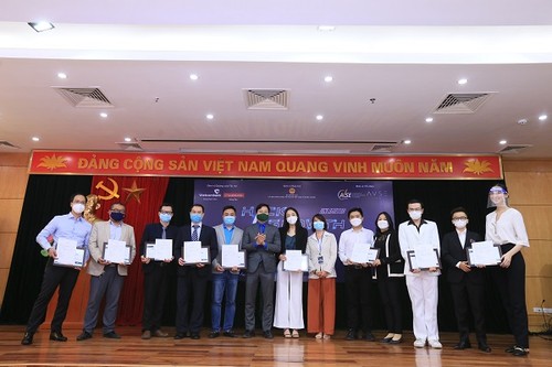 Cuộc thi Hack4growth mùa ba thúc đẩy văn hóa đổi mới, sáng tạo tại Việt Nam - ảnh 1
