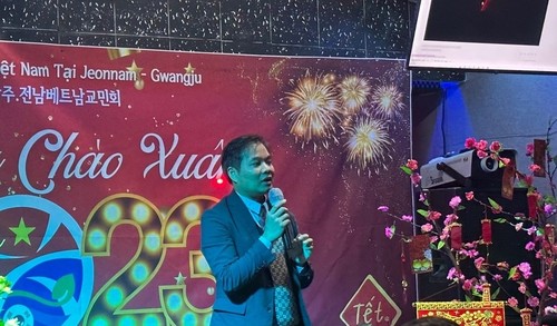 Hội người Việt Nam tại Jeonnam-Gwangju, Hàn Quốc tổ chức Gala chào xuân Quý Mão 2023 - ảnh 2