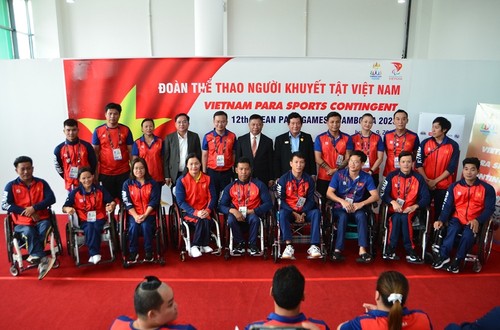 Đại sứ Việt Nam tại Campuchia động viên đoàn Thể thao người khuyết tật Việt Nam tham dự ASEAN Para Games 2023 - ảnh 1
