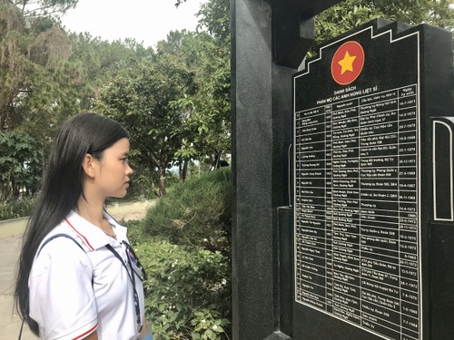 Kiều bào trẻ thăm các “địa chỉ đỏ” để hiểu thêm về sức mạnh thống nhất non sông của dân tộc Việt Nam - ảnh 2