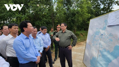 Thủ tướng Phạm Minh Chính khảo sát thực tế, nêu các định hướng lớn để tỉnh Kon Tum phát triển - ảnh 1