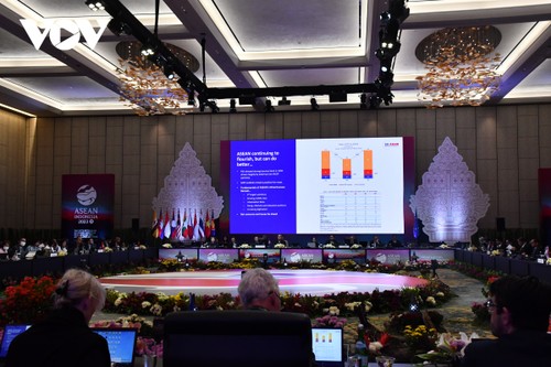 Hội nghị tham vấn cấp Bộ trưởng Kinh tế ASEAN và các đối tác - ảnh 1