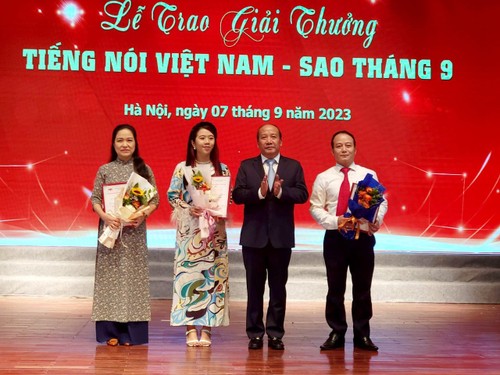 Trao Giải thưởng Tiếng nói Việt Nam – Sao tháng 9 - ảnh 3