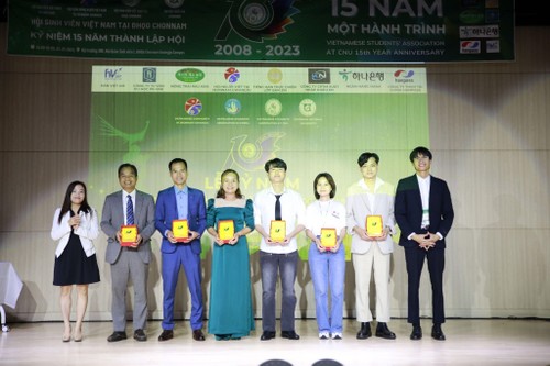 Kỷ niệm 15 năm thành lập Hội Sinh viên Việt Nam tại Đại học Quốc gia Chonnam, Hàn Quốc - ảnh 4