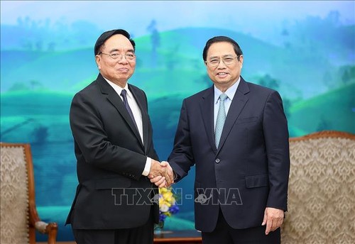 Thủ tướng Phạm Minh Chính tiếp Bộ trưởng Bộ Kế hoạch và Đầu tư Lào - ảnh 1