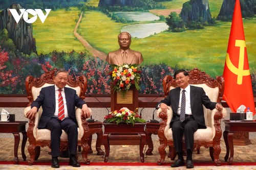 Bộ Công an hai nước Việt Nam và Lào tăng cường hợp tác - ảnh 1