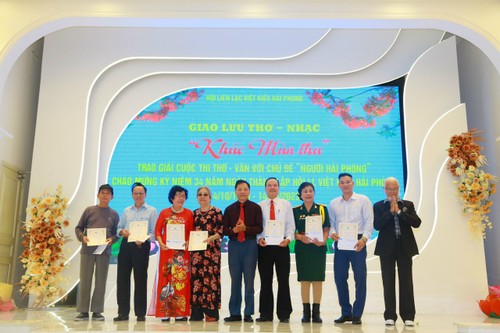 Hội Liên lạc Việt kiều Hải Phòng trao giải cuộc thi thơ -văn với chủ đề “Người Hải Phòng“ - ảnh 3