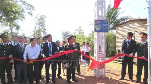 Thắt chặt quan hệ đoàn kết đặc biệt giữa hai tỉnh Quảng Bình và Khăm Muộn, Lào - ảnh 1