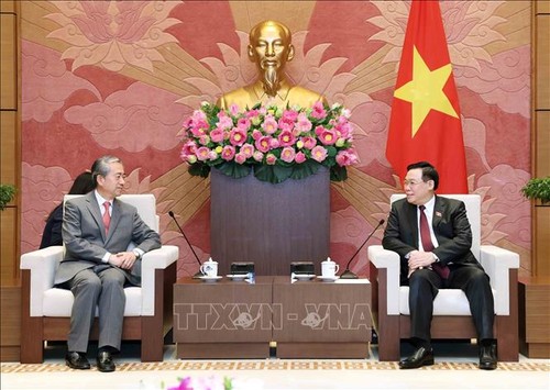 Chủ tịch Quốc hội Vương Đình Huệ tiếp Đại sứ Trung Quốc tại Việt Nam Hùng Ba - ảnh 1