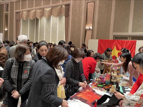 Hội Phụ nữ của Đại sứ quán Việt Nam tham gia hội chợ từ thiện tại Nhật Bản - ảnh 1