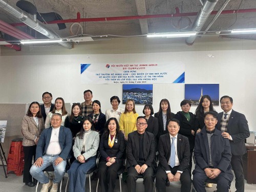 Thứ trưởng Lê Thị Thu Hằng gặp gỡ cộng đồng người Việt tại Jeonbuk và Jeonam Gwang Ju, Hàn Quốc - ảnh 4