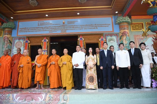 Thứ trưởng Ngoại giao Lê Thị Thu Hằng thăm và làm việc với cộng đồng người Việt Nam tại Thái Lan - ảnh 1
