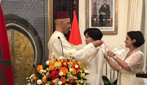 Nguyên Đại sứ Việt Nam tại Maroc Đặng Thị Thu Hà nhận huân chương cao quý nhất của Nhà nước Morocco - ảnh 1