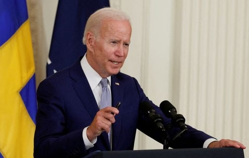  Biden mulls 60 bln USD for Ukraine, 10 bln USD for Israel in funding request - source - ảnh 1
