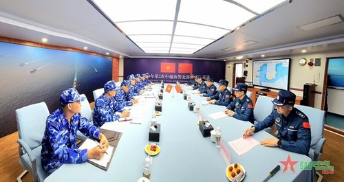 Vietnam, China coast guards conduct joint patrol - ảnh 1