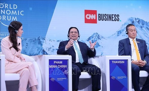 Vietnam shares lessons drawn from ASEAN experience at WEF-54  - ảnh 1