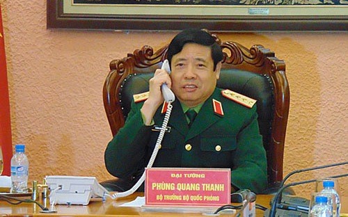 Официально сформирована прямая телефонная связь между министерствами обороны Вьетнама и Китая - ảnh 1