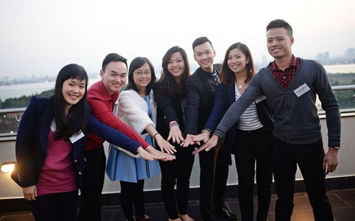 Правительство Новой Зеландии вручило стипендии 30 вьетнамским студентам - ảnh 1