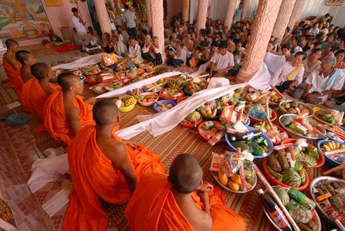 Поздравление по случаю кхмерского новогоднего праздника «Чол Чнам Тхмей» - ảnh 1