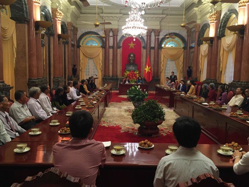 Вице-президент СРВ Данг Тхи Нгок Тхинь приняла делегацию из провинции Куангнам - ảnh 1