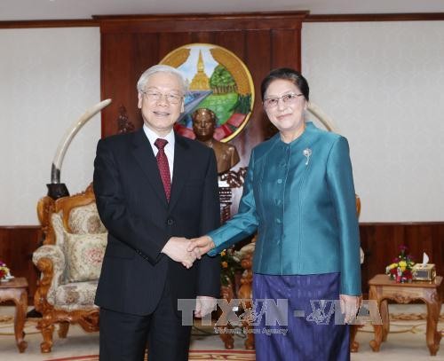 Нгуен Фу Чонг встретился с председателем Национальной ассамблеи Лаоса - ảnh 1
