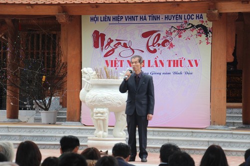 По всей стране отмечается День вьетнамской поэзии - ảnh 1