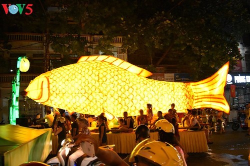 В городе Туенкуанг открылся фестиваль середины осени - ảnh 1