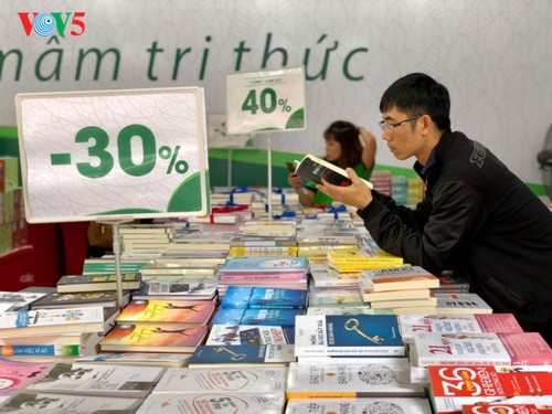 Вьетнамский День книги - распространение культурных ценностей - ảnh 7