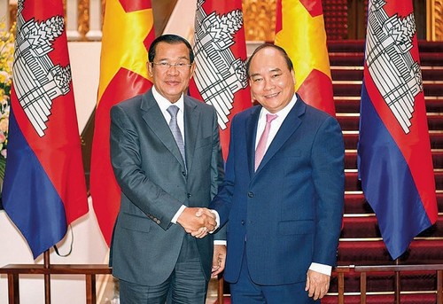 Укрепление отношений между Вьетнамом и Камбоджей - ảnh 1