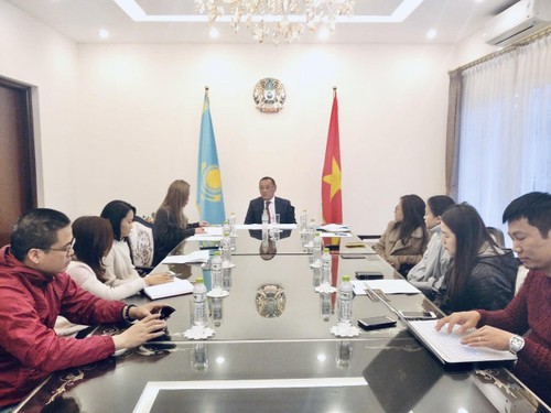 Отношения между Вьетнамом и Казахстаном непрерывно развиваются - ảnh 1