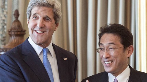 สหรัฐและญี่ปุ่นให้คำมั่นที่จะผลักดันความสัมพันธ์พันธมิตร - ảnh 1