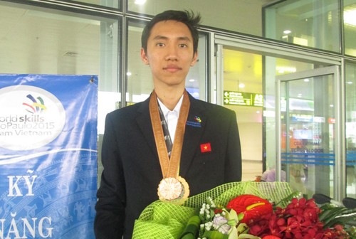 เวียดนามสามารถคว้าเหรียญรางวัลเป็นครั้งแรกในการแข่งขันฝีมือแรงงานโลกครั้งที่๔๓  - ảnh 1