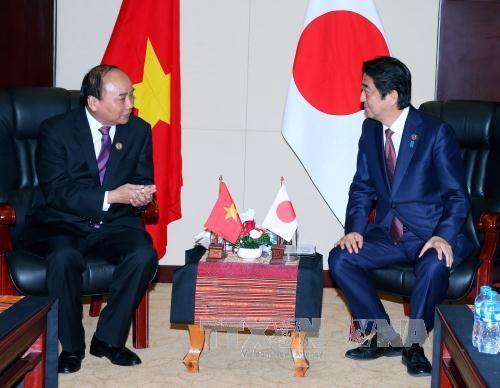 นายกรัฐมนตรีเวียดนามมีการพบปะกับนายกรัฐมนตรีนิวซีแลนด์และญี่ปุ่น - ảnh 2