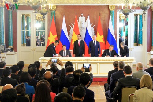 การเยือนของประธานประเทศเวียดนามช่วยขยายความสัมพันธ์ระหว่างเวียดนามกับรัสเซียและเบลารุส - ảnh 1