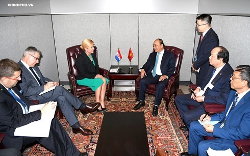นายกรัฐมนตรีเวียดนามพบปะกับผู้นำประเทศต่างๆนอกรอบการประชุมสมัชชาใหญ่สหประชาชาติสมัยที่73 - ảnh 2