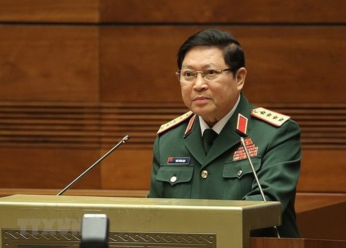คณะผู้แทนเจ้าหน้าที่ทหารระดับสูงของเวียดนามเข้าร่วมการสนทนาแชงกรีลาในประเทศสิงคโปร์ - ảnh 1
