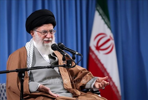 ผู้นำสูงสุดทางศาสนาของอิหร่านปฏิเสธเจรจากับสหรัฐ - ảnh 1