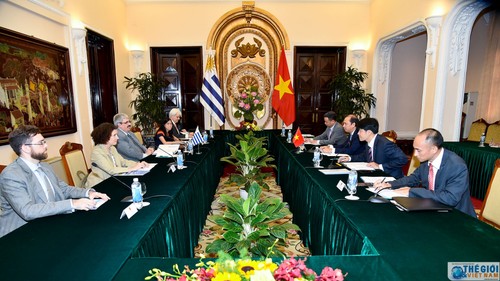 การประชุมทาบทามทางการเมืองระดับรัฐมนตรีช่วยว่าการกระทรวงการต่างประเทศเวียดนาม-มองโกเลีย เวียดนาม-อุรุกวัย - ảnh 1