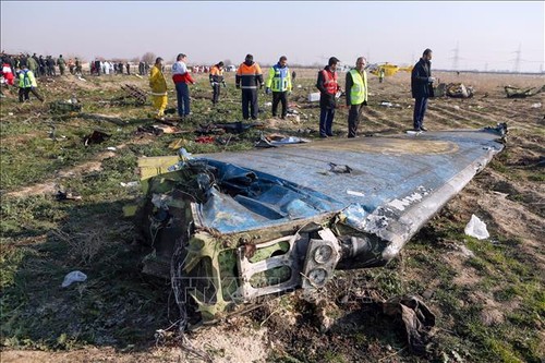 อิหร่านจะเปิดเผยสาเหตุของอุบัติเหตุเครื่องบินของยูเครนตกโดยเร็ว - ảnh 1