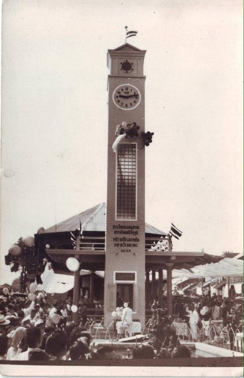 หอนาฬิกาเวียดนามอนุสรณ์ในจังหวัดนครพนม-สัญลักษณ์มิตรภาพเวียดนาม-ไทย - ảnh 4