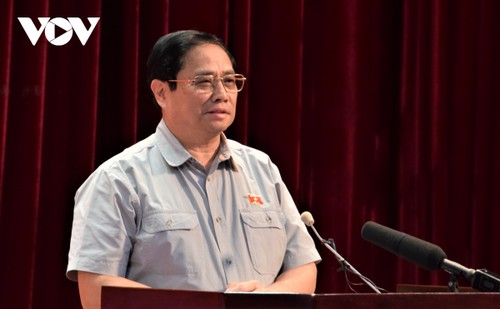 นายกรัฐมนตรี ฝามมิงชิ้ง ตอบคำถามของผู้มีสิทธิ์เลือกตั้งนครเกิ่นเทอ - ảnh 1