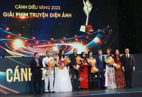 รางวัลว่าวทองปี 2023 สดุดีผลงานภาพยนตร์และศิลปินยอดเยี่ยมของเวียดนาม - ảnh 1
