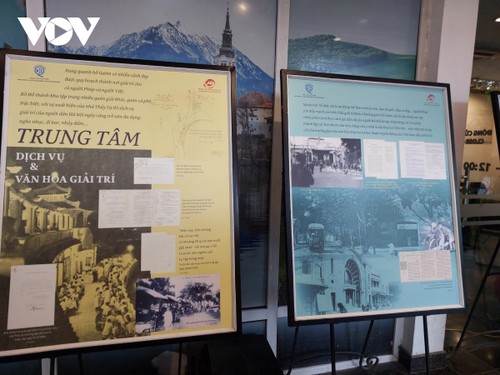 งานนิทรรศการ ”  ทะเลสาบคืนดาบ ชุมทางตะวันออก-ตะวันตก” ย้อนความทรงจำเกี่ยวกับกรุงฮานอยในอดีต - ảnh 1
